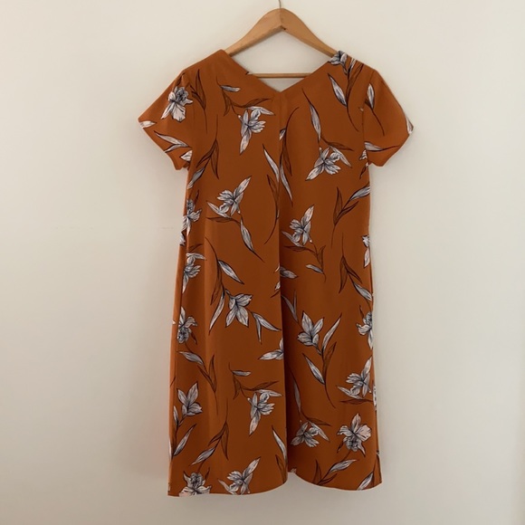 A new day NWT floral dress size medium - Picture 4 of 5